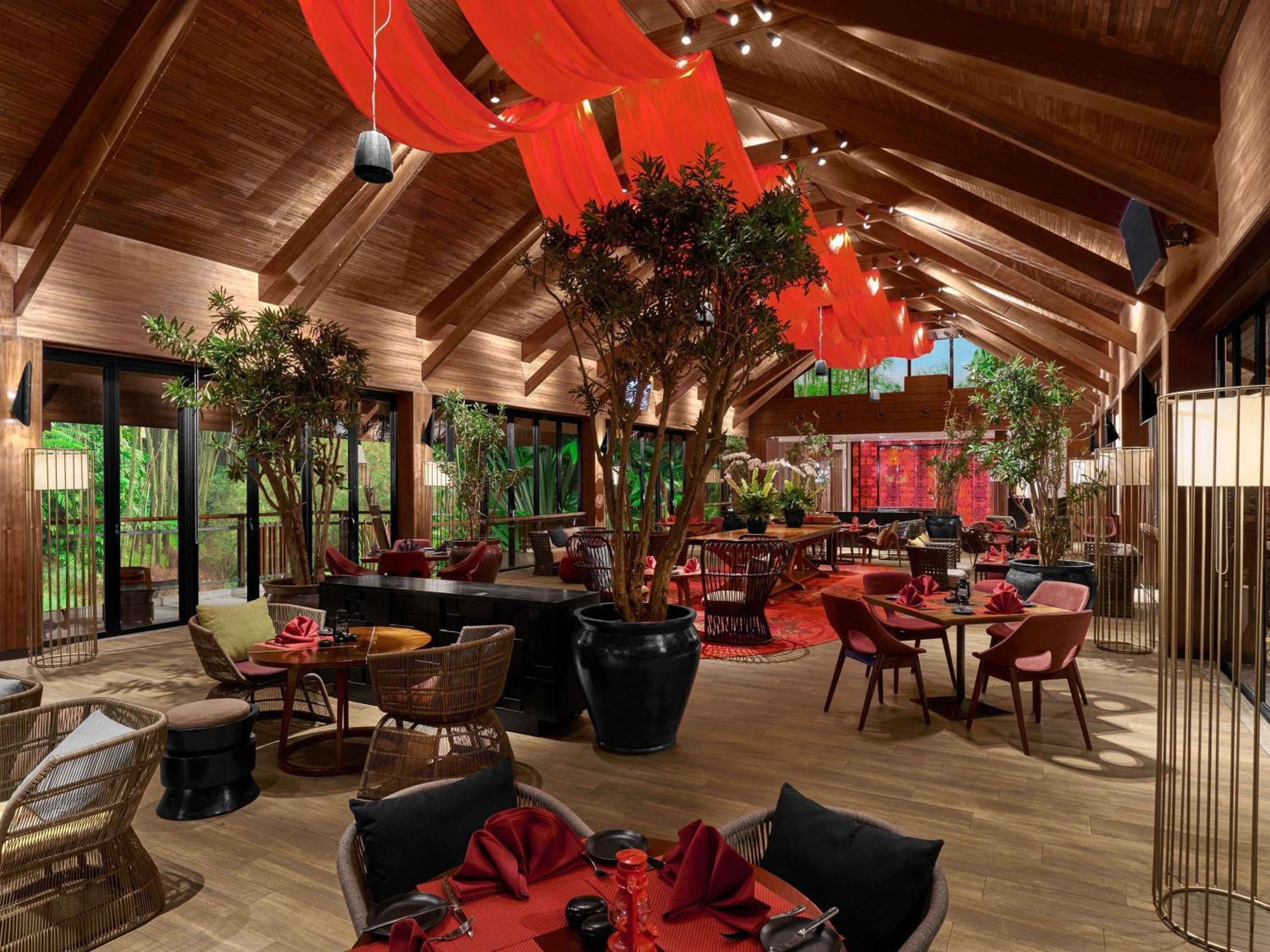 Hotel Pullman Ciawi Vimala Hills 5*